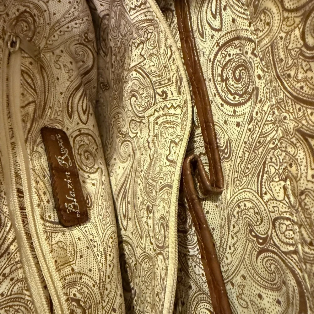 Blazin Roxx Brown Embossed Shoulder Bag - Picture 8 of 11
